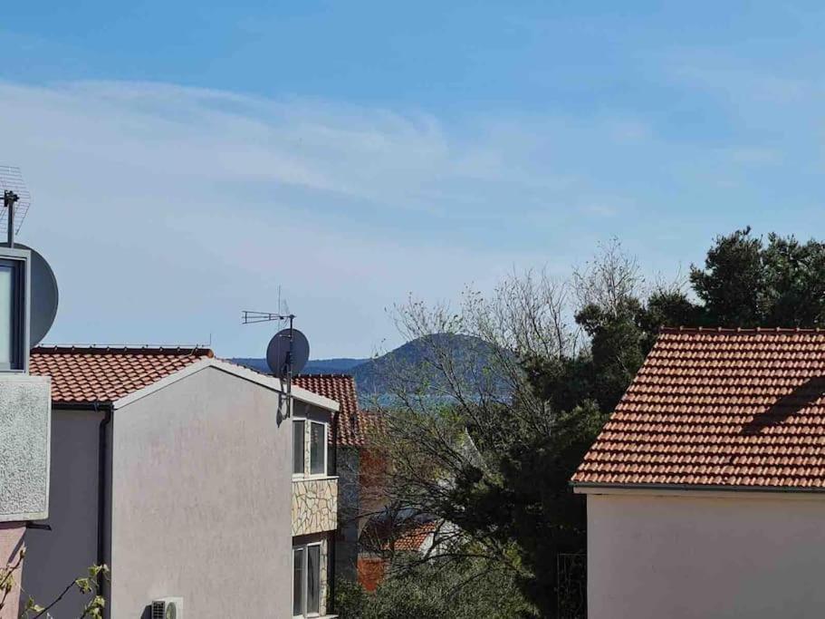 Prostorny Domov V Nejkrasnejsi Casti Chorvatska Apartment Vodice Exterior photo